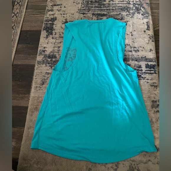 Tank - Picture 2 of 2